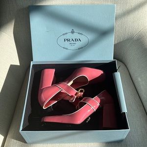 PRADA Mary Jane Patent Leather Pumps size 39